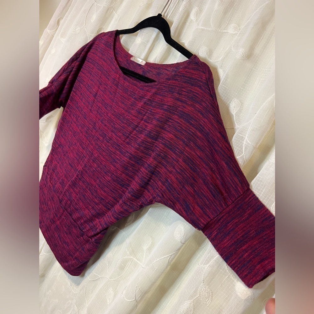 𝅺teenbell Scoop Neck Sweater, 3/4 sleeves, size Small